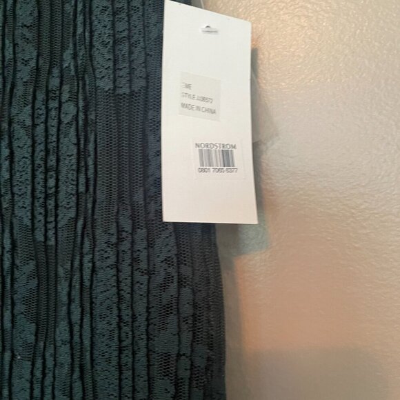 Julia Jordan Emerald Green Cocktail Dress, NWT, Size 2 - Picture 5 of 16